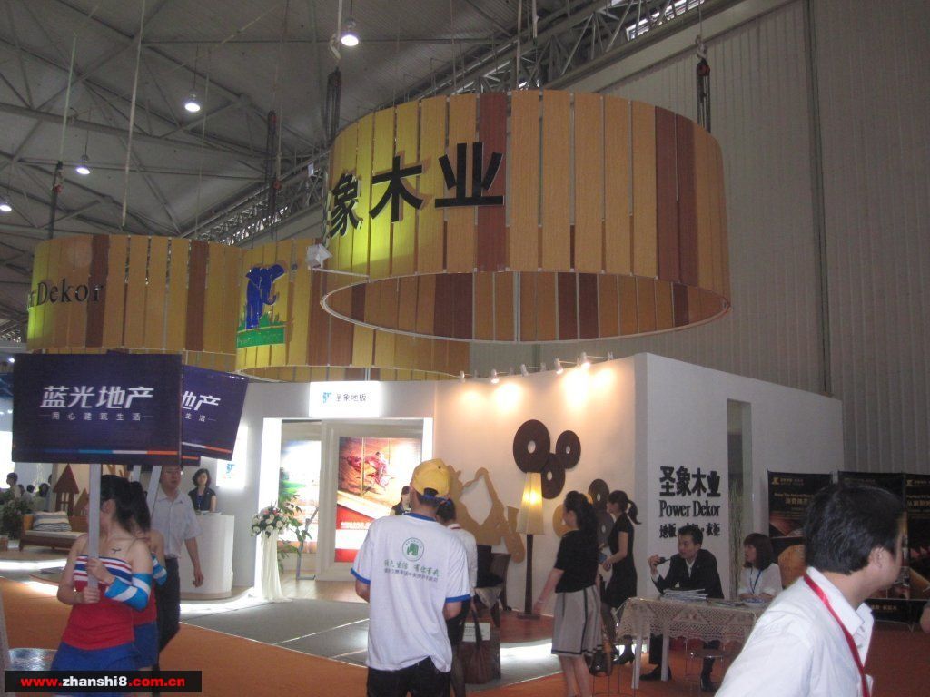 1005071854e048035fa35da090.jpg